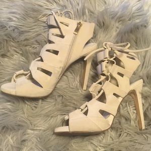 Lace up suede heels - beige